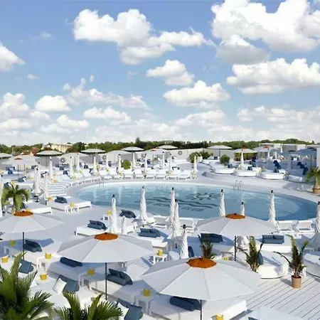 Аркадия, Южная Пальмира, 3-Х Комнатные Апартаменты *