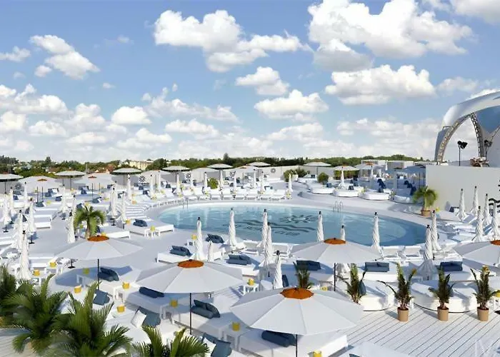 Аркадия, Южная Пальмира, 3-Х Комнатные Апартаменты *